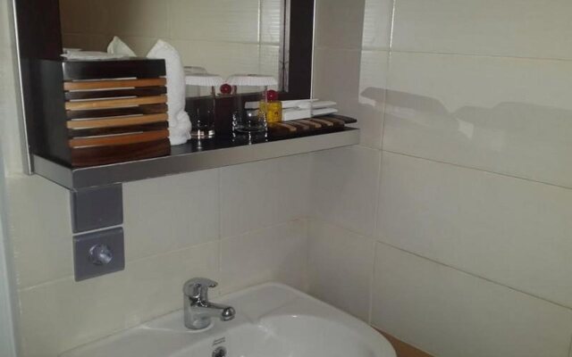 Treeli Boutique Hotel
