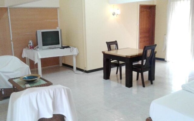 House With one Bedroom in Trou aux Biches Beach With Furnished Garden