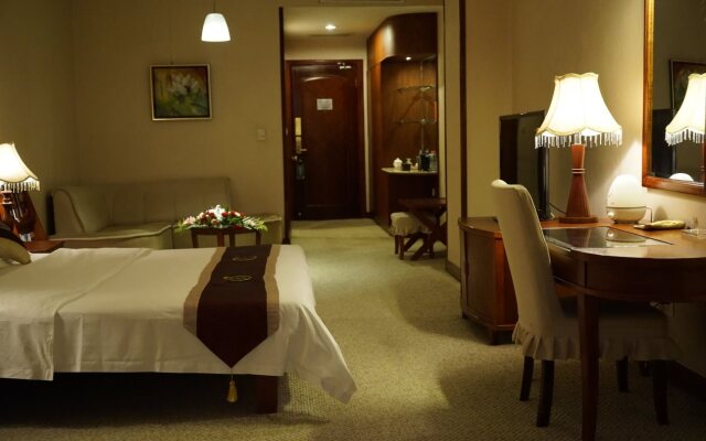Kunming Plateau Pearl Hotel