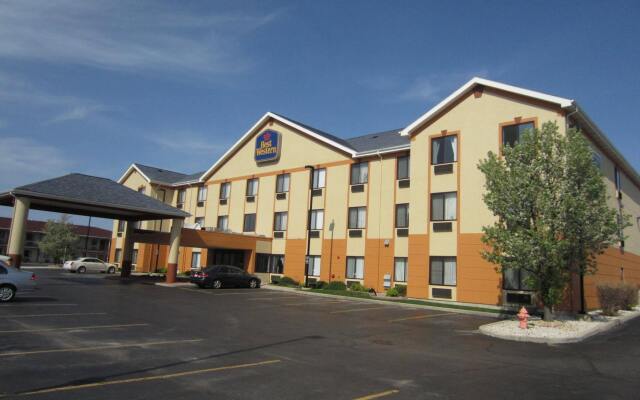 Best Western Inn & Suites Merrillville