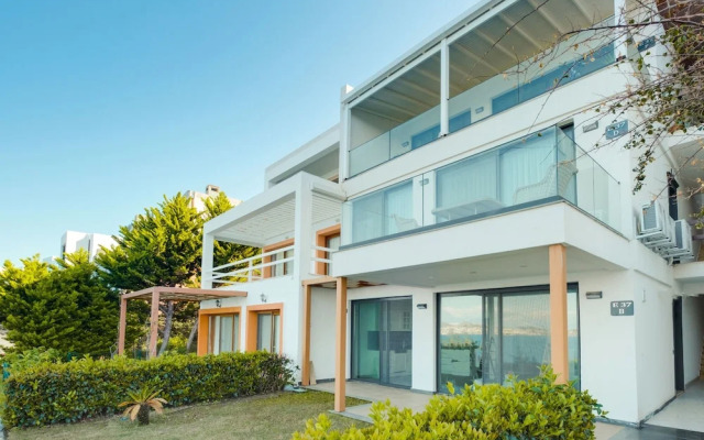 Luxury Waterfront House 9 min to Yalikavak Marina