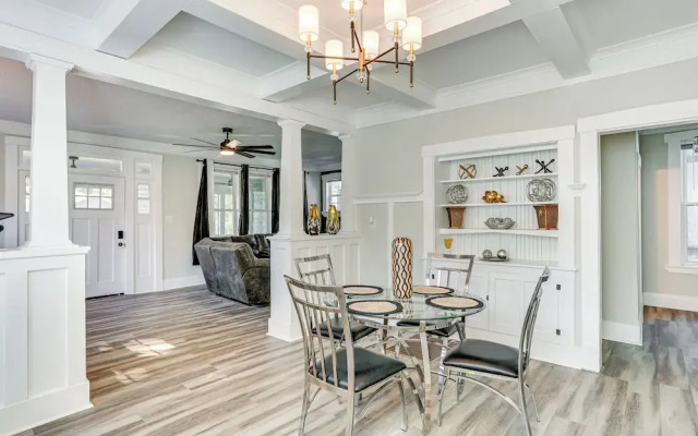 3 Mi to Dtwn: Memphis Family Home