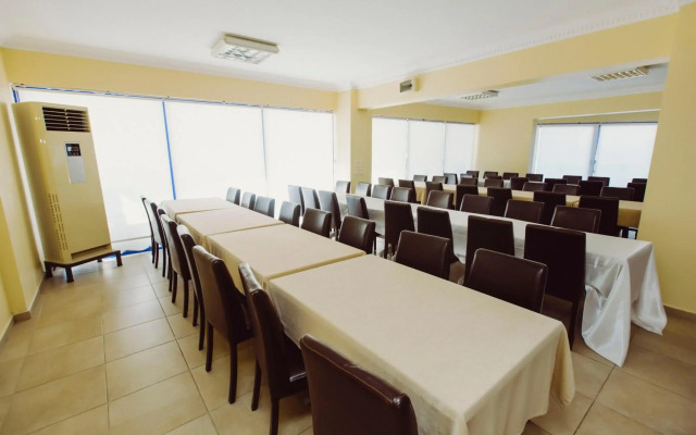 Ozalp Han Hotel