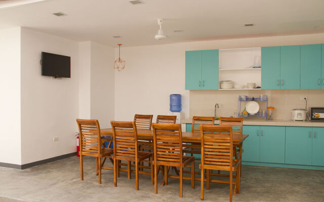 Second Wind Hostel by MNL