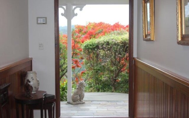 Highwood Park B&B Guest Lodge