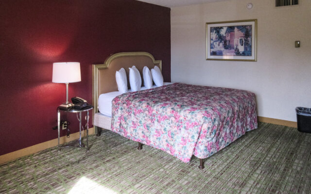 Rodeway Inn & Suites