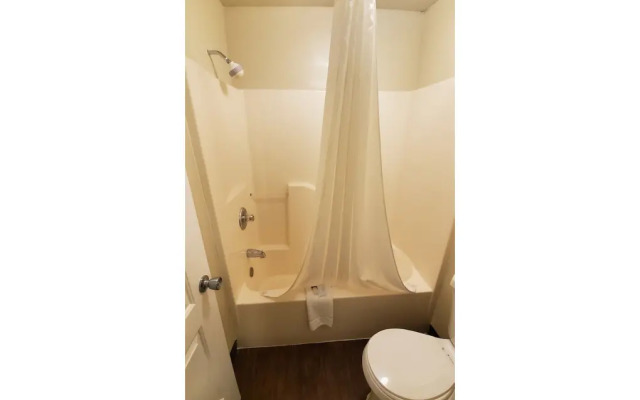 Marion Gray Plaza Motel