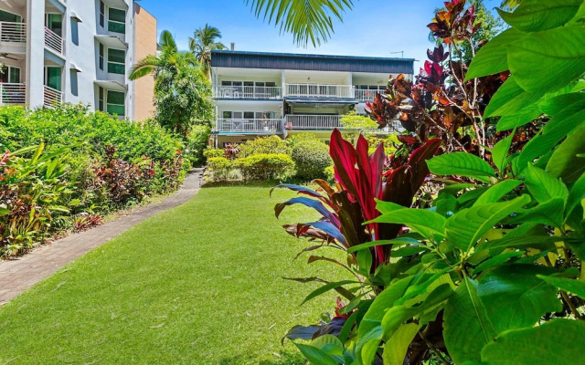 Melaleuca Hideaway - Beach Pool Free Parking
