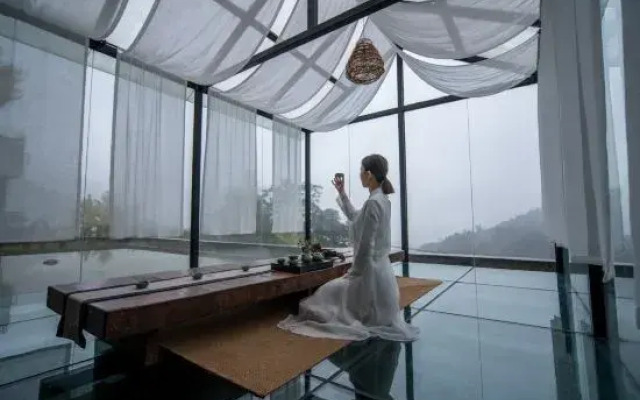 Dujiangyan Shili Mountain Jing Private Tang Hot Spring Resort Hotel (Qingchengshan Branch)