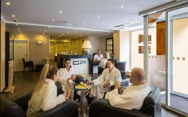 Hotel Green Paradise