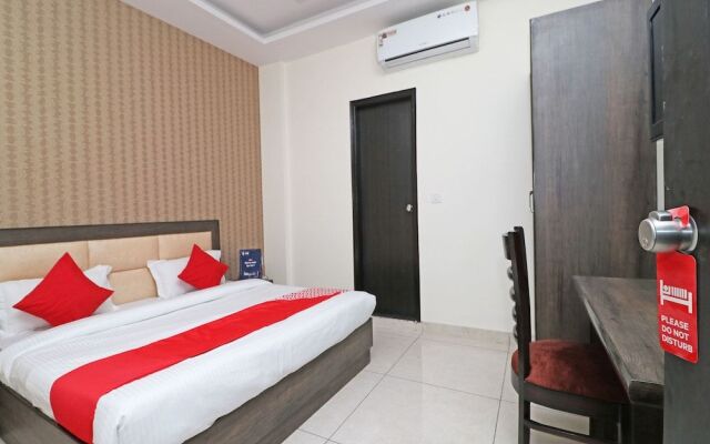 OYO 12472 Hotel Olive