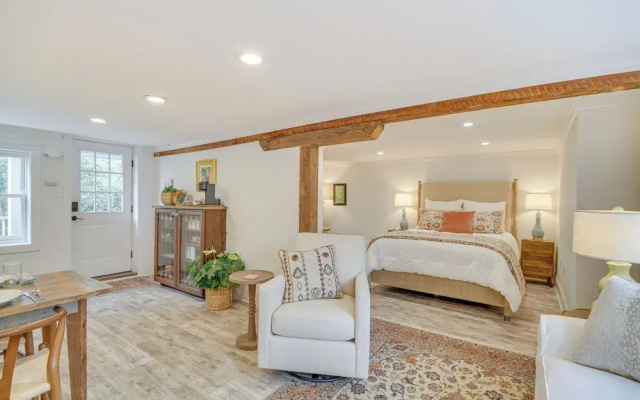 Ocean Springs Studio: Walk to Downtown & Beach!