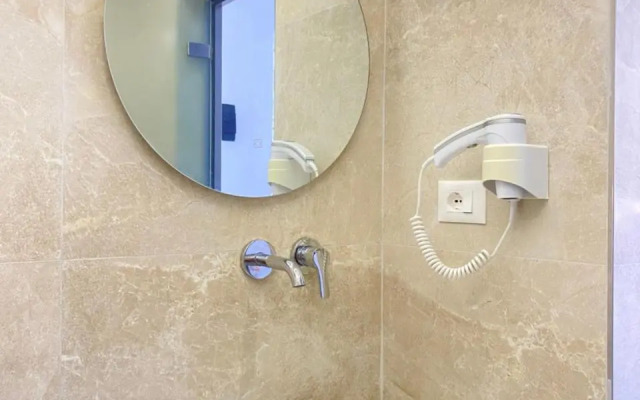 Nefelis Rooms
