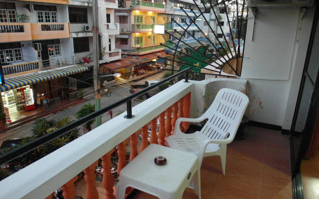 OYO 963 Sunshine Guesthouse