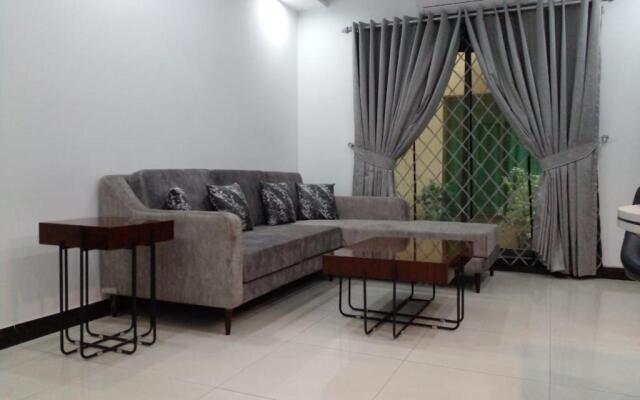 Bloom Family Suites
