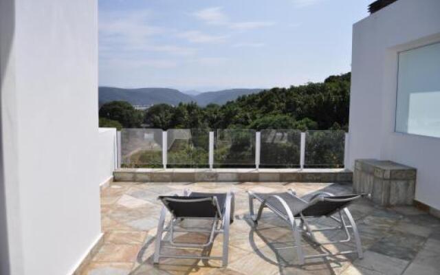 Rivertides 6 Apartment