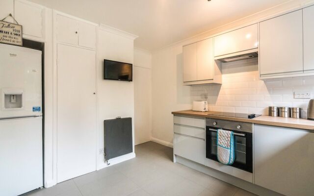 New 2Bd East London Flat With Garden Woodford