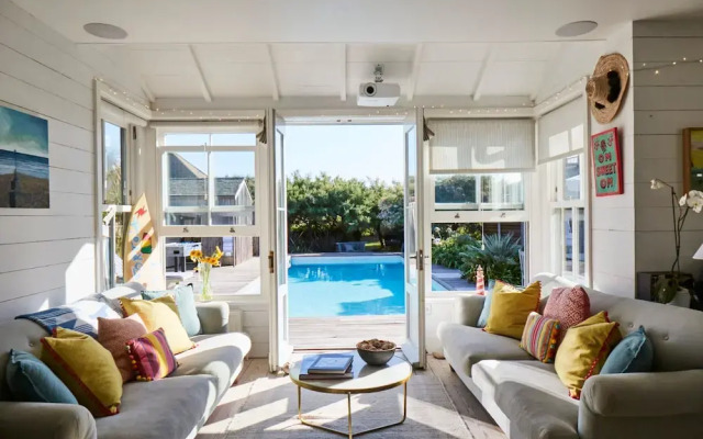 Beachfront House w Pool Steam