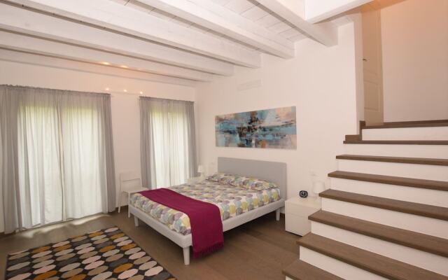 Elegant Holiday Home in Salò Near Lake Beach