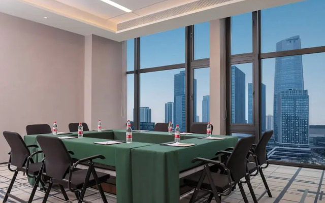 Holiday Inn Express Chongqing Central Park By Ihg