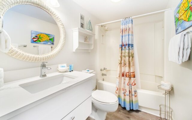 Shoreline Towers 3083