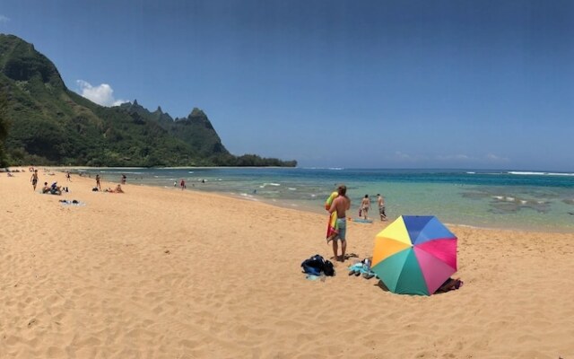 Punahele 3 Bedroom Home by RedAwning