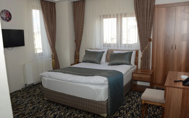 Ada Hotel