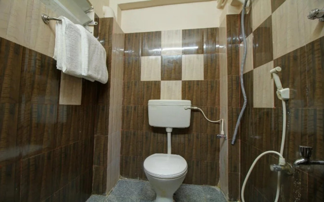 Sri Jayaram Lodge by OYO Rooms