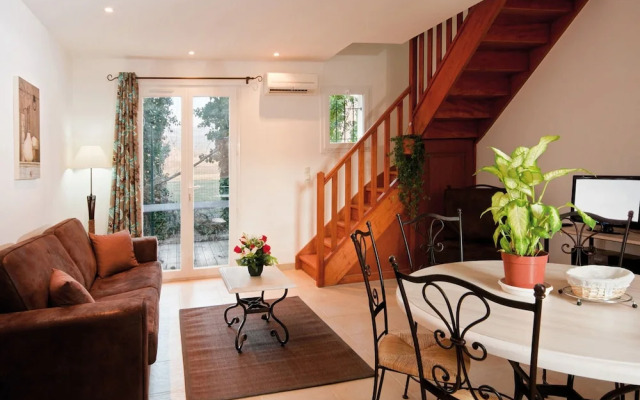 Charming Stay Near Sorgue