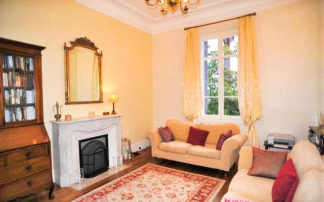 Beautiful early 1900's classic villa sea views