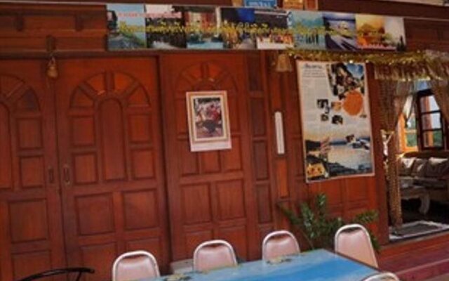 Baan Khun Yay Homestay