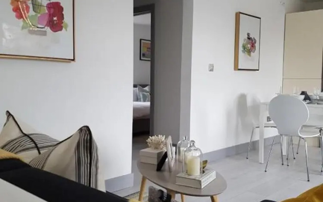 Beautiful 2-bed Apartment in Southend-on-sea