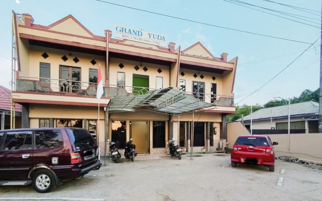 RedDoorz @ Hotel Grand Yuda Tenggarong — 2-star hotel in Tenggarong