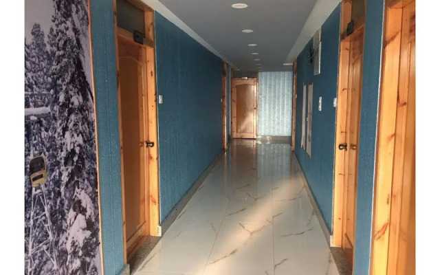 Holiday Villa by OYO Rooms