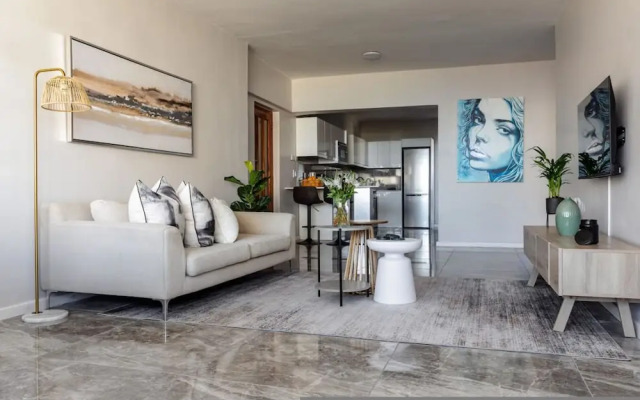 Sea-facing Apartment at Adelphi Galleria