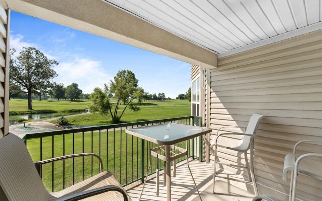 Take A Holiday 2 Bedroom Condo by RedAwning