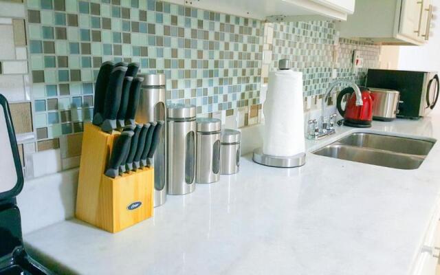New Kingston Guest Apartments @ Donhead