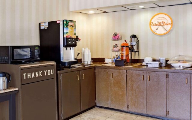 Super 8 Nashville Downtown