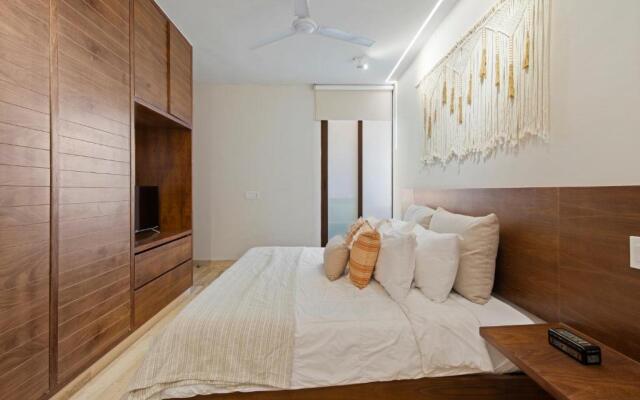 205 Perfect Location 3 bedrooms Apartment