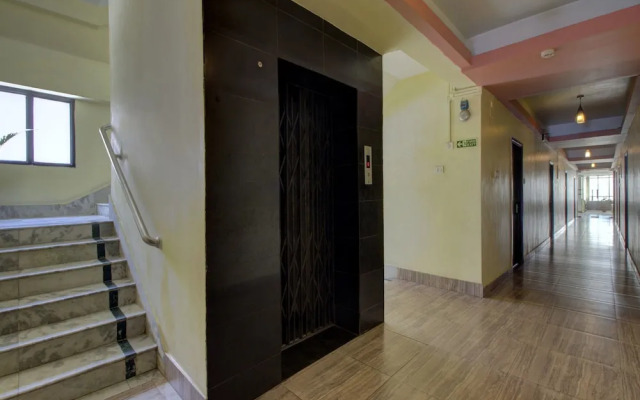 OYO 4843 Hotel City Palace