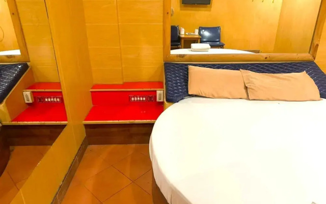 OYO 75583 Fut Fit Fo Fai Inn Hotel