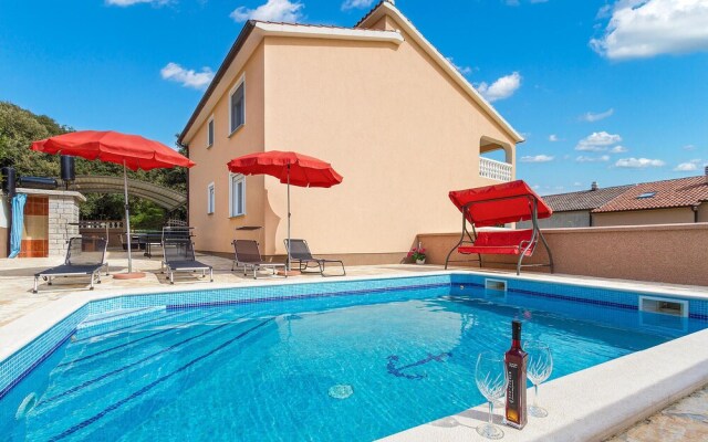 Beautiful Home in Betiga With Wifi and 4 Bedrooms