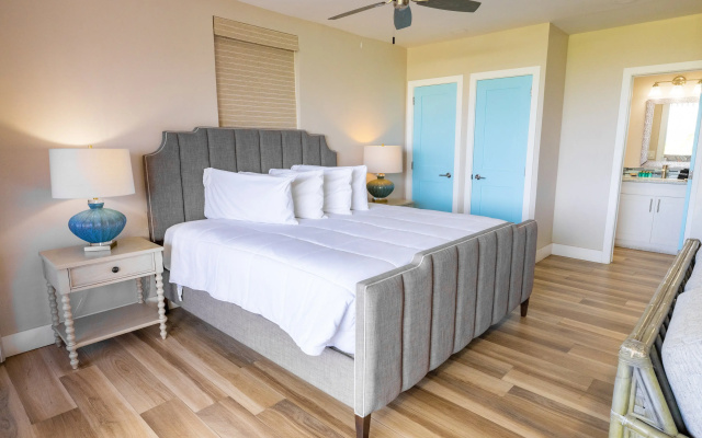 Secret Harbour Beach Resort