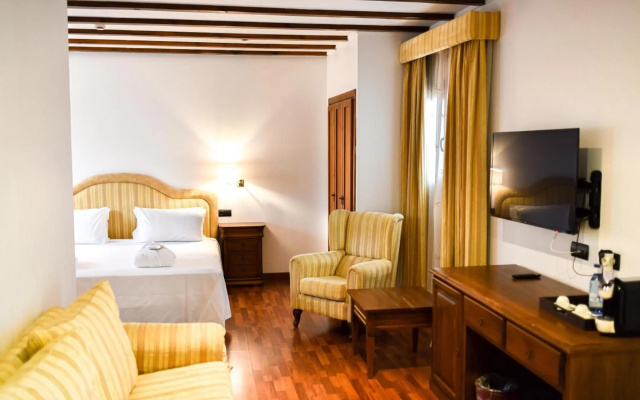Hotel Alegria Bodega Real