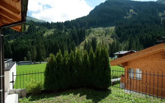 Apartment in Saalbach-hinterglemm With Sauna
