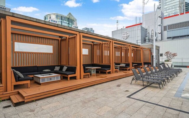 PlanURstay  - 300 Front Street West