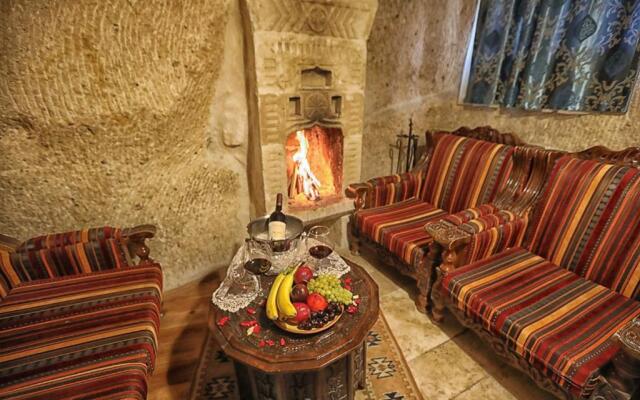 Traveller's Cave Hotel