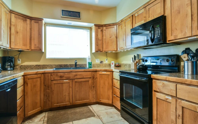 Cottonwoods 469