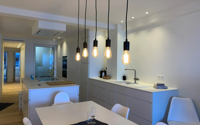 OSKAR luxe appartement op zeedijk met zeezicht