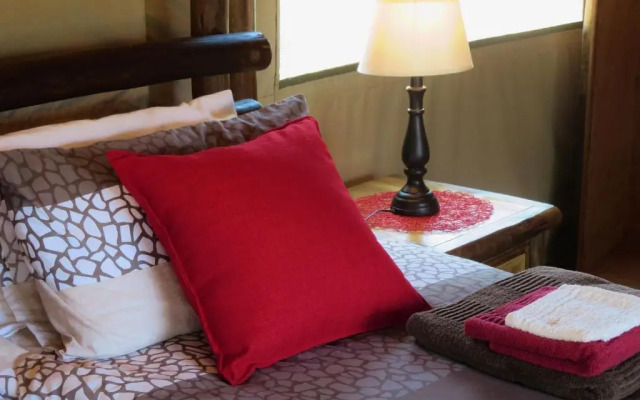 Iphofolo Lodge & Tented Camp